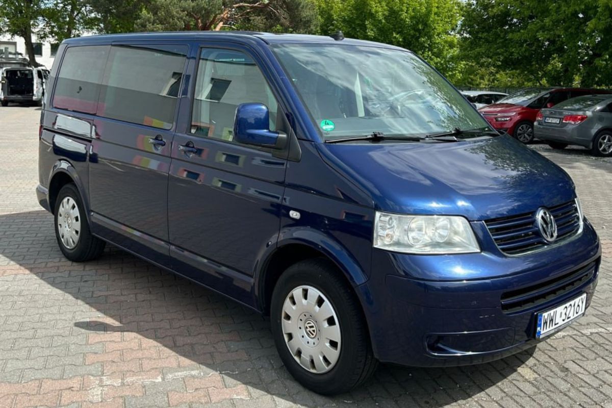 VOLKSWAGEN T5 CARAVELLE