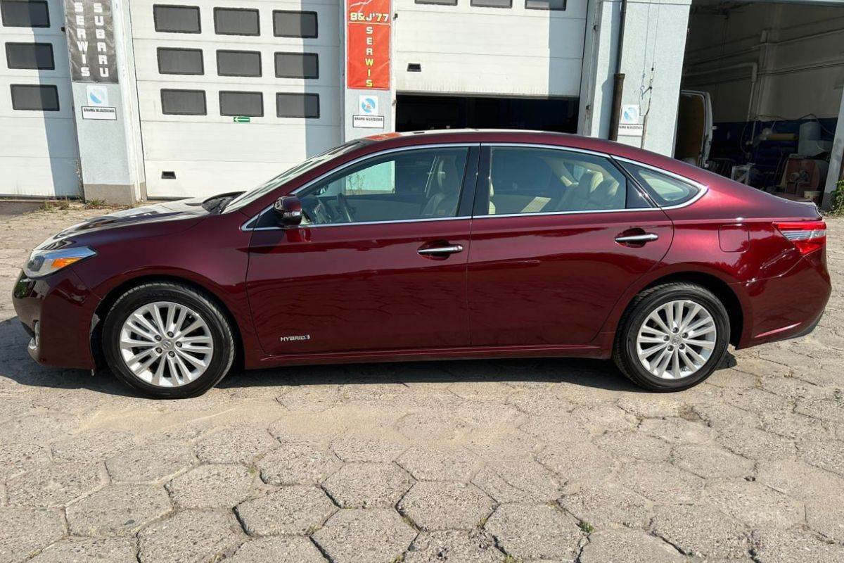 TOYOTA AVALON