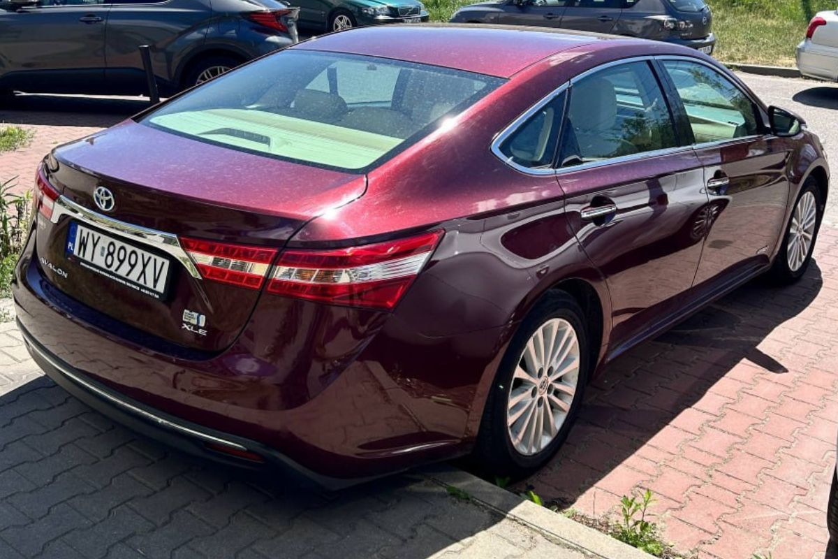 TOYOTA AVALON