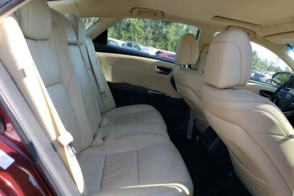 TOYOTA AVALON