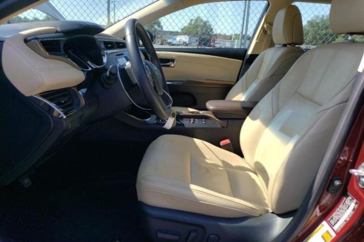 TOYOTA AVALON