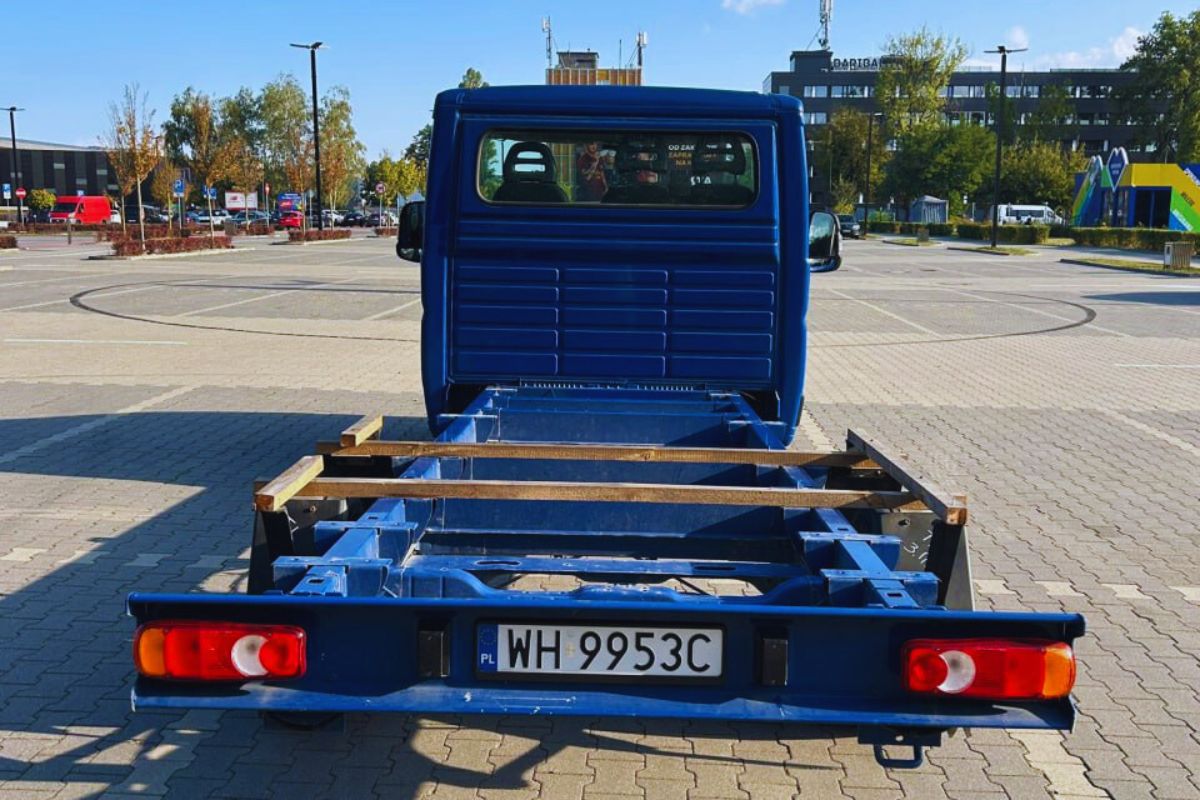 PEUGEOT BOXER 2.2 TD L4, szerokość 130 cm